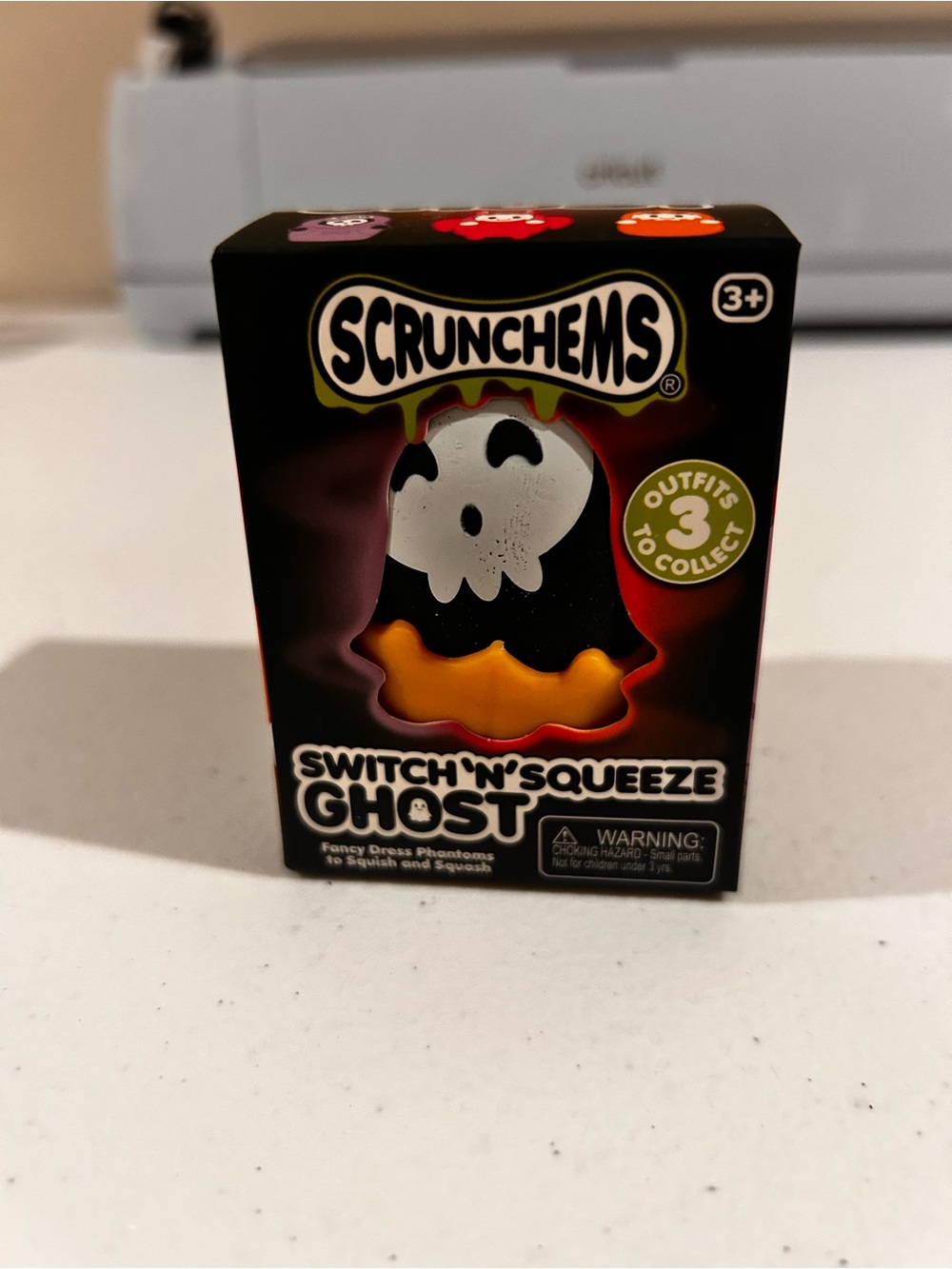 Scrunchems Switch 'N' Squeeze Ghost Squishy- Black & Orange